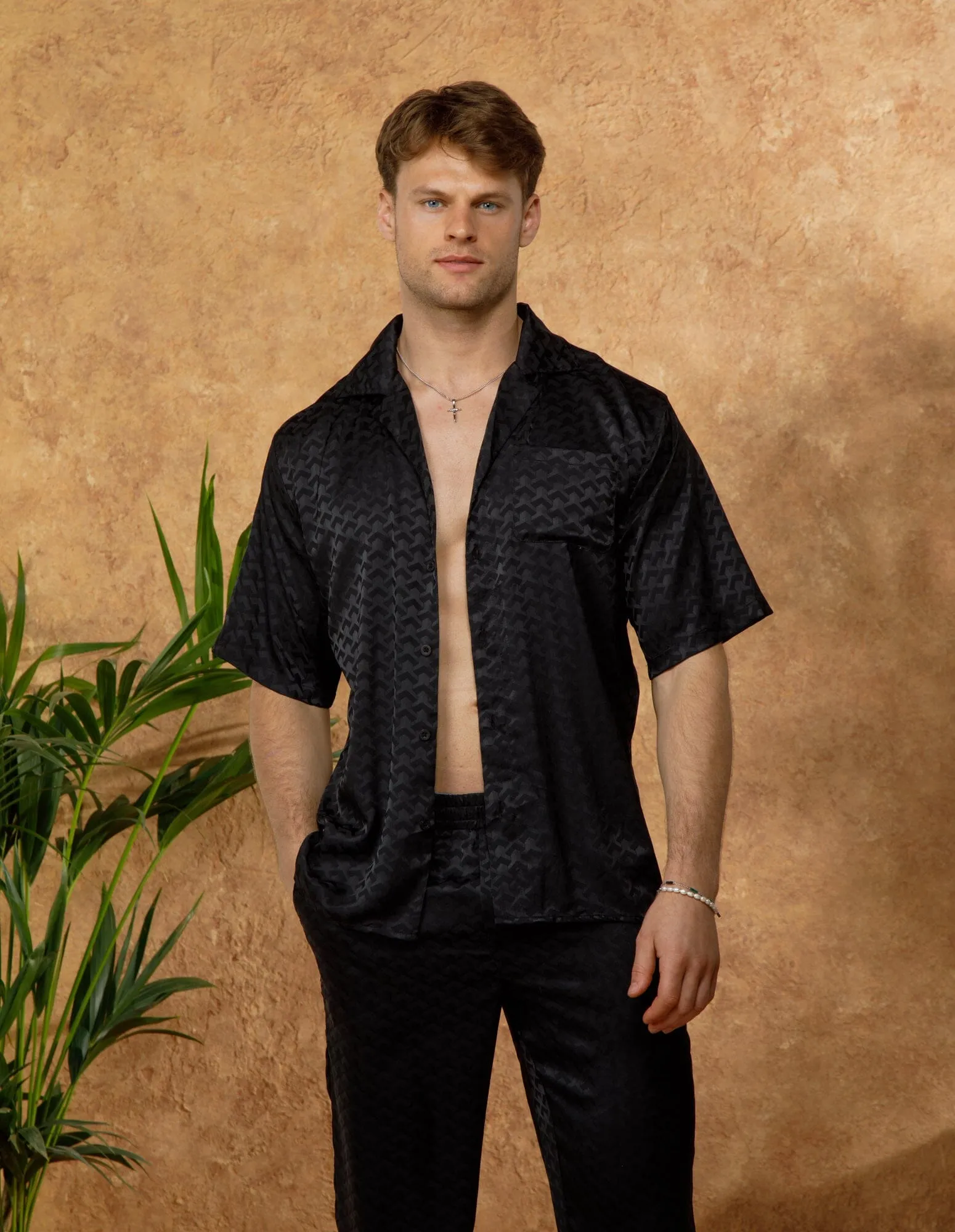 Black Jacquard Illusion S/S Shirt