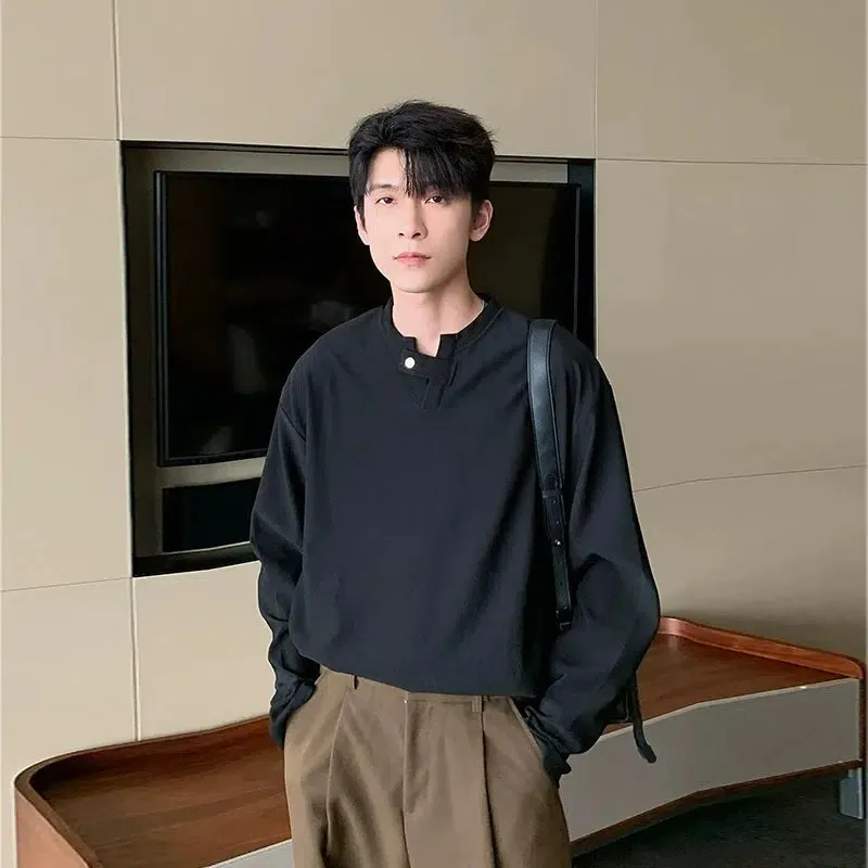 Hua Minimal Detail Classic Long Sleeves T-Shirt
