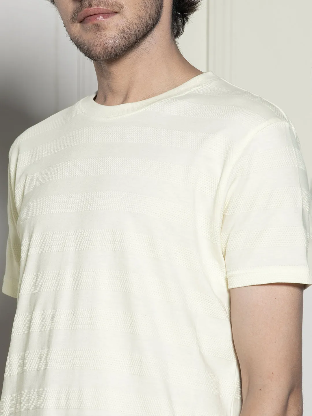 Men's Off-white Round neck Textured Casual T-shirt