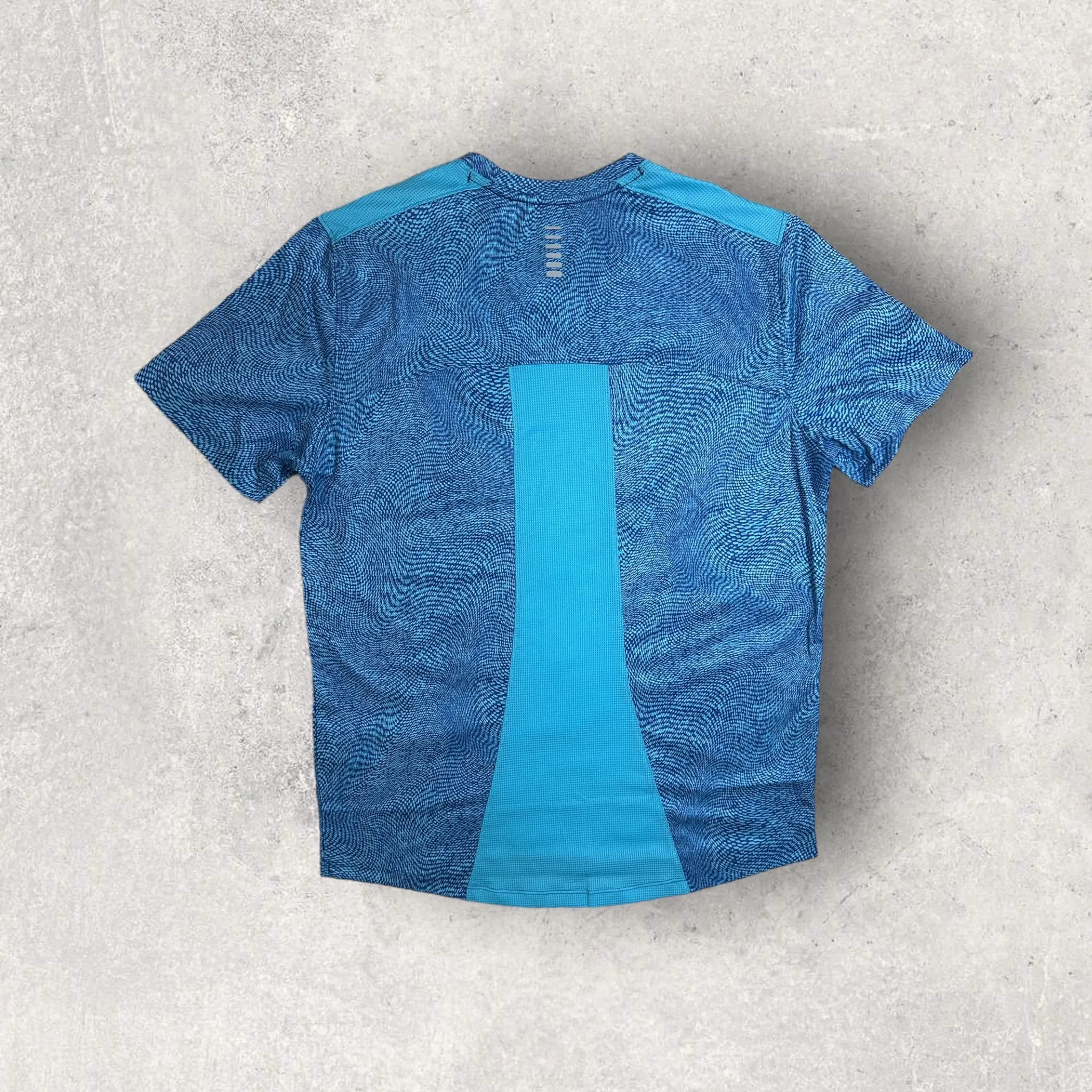 UNDER ARMOUR PRINTED T-SHIRT - BLUE